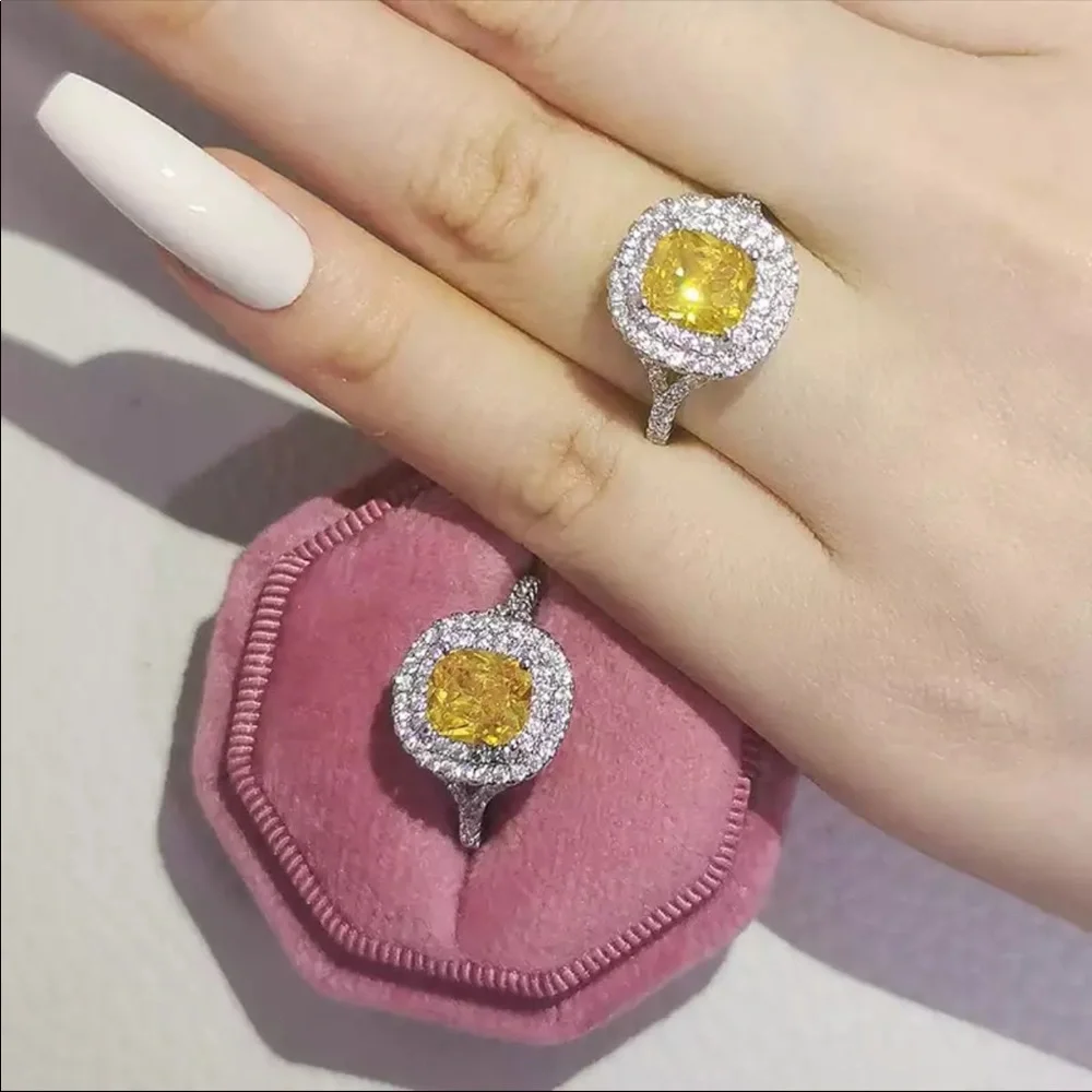 New Women’s 925 Silver Round Diamond Ring